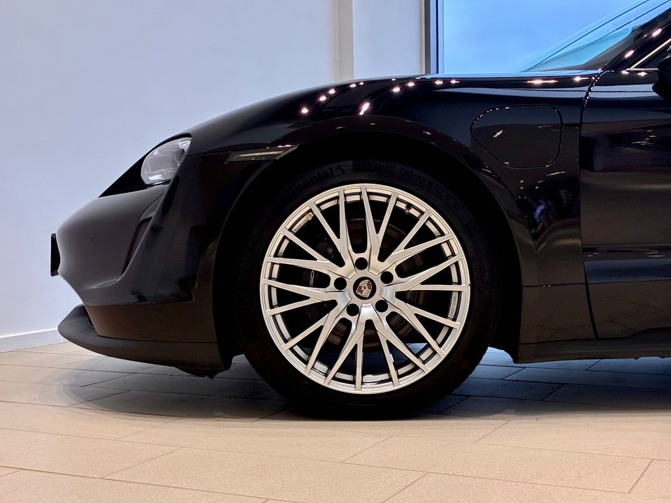 Porsche Taycan 4d