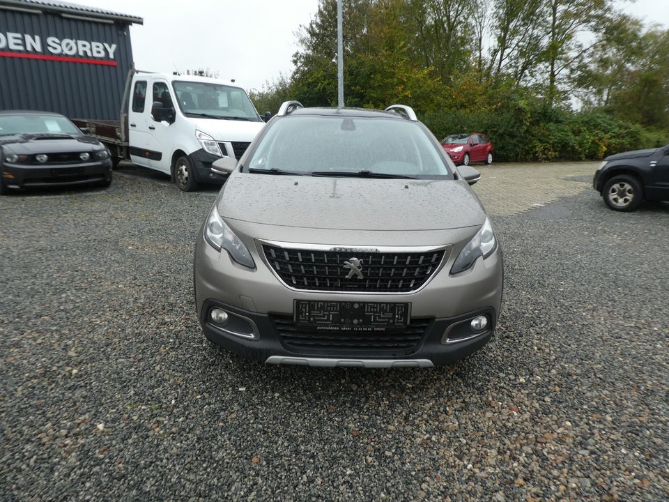 Peugeot 2008 1,6 BlueHDi 100 Allure Sky 5d