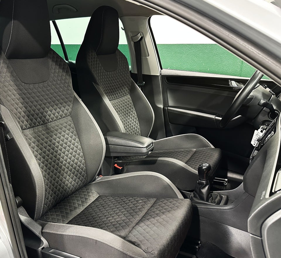 Skoda Rapid 1,0 TSi 110 Ambition Spaceback 5d