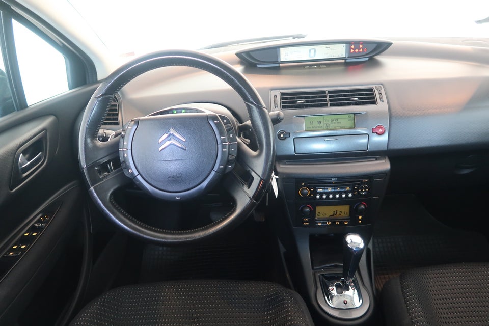 Citroën C4 1,6 HDi 110 VTR+ E6G 5d