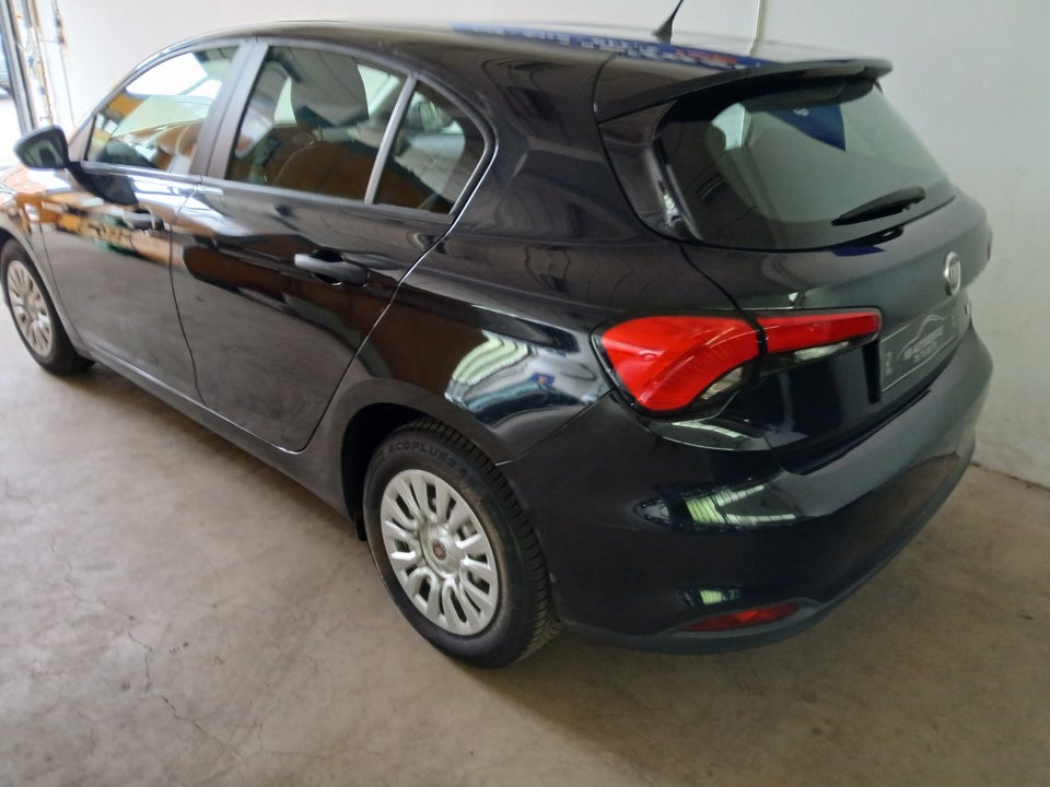Fiat Tipo 1,4 16V Easy 5d