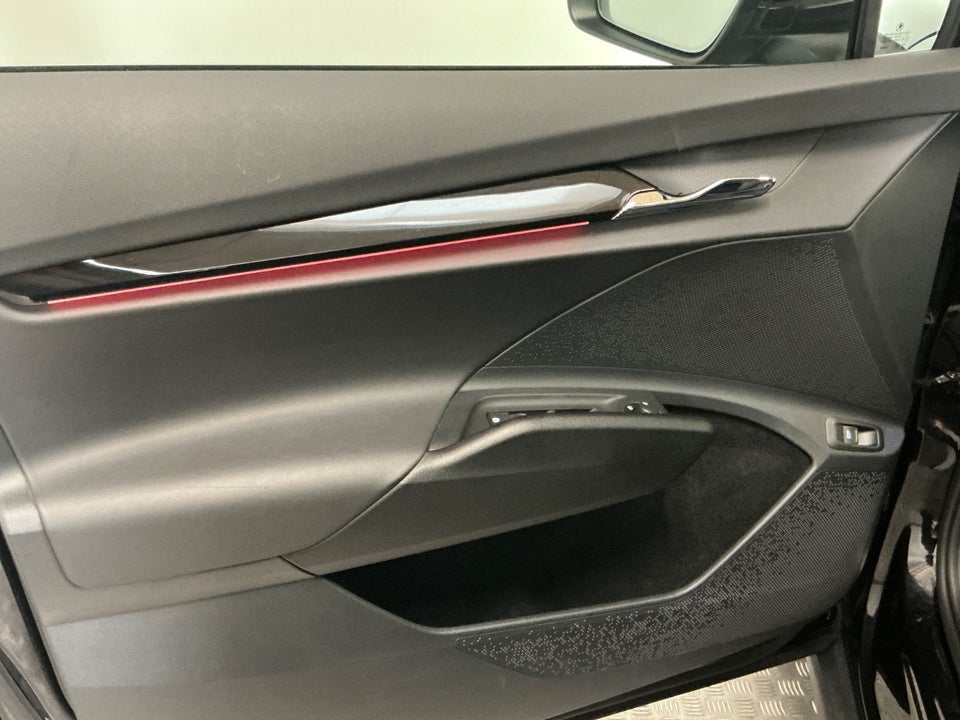 Skoda Enyaq 80 iV Suite 5d