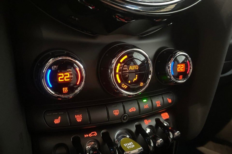 MINI Cooper SE Classic Trim 3d