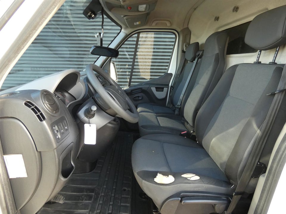 Nissan NV400 2,3 dCi 145 L2H2 Working Star