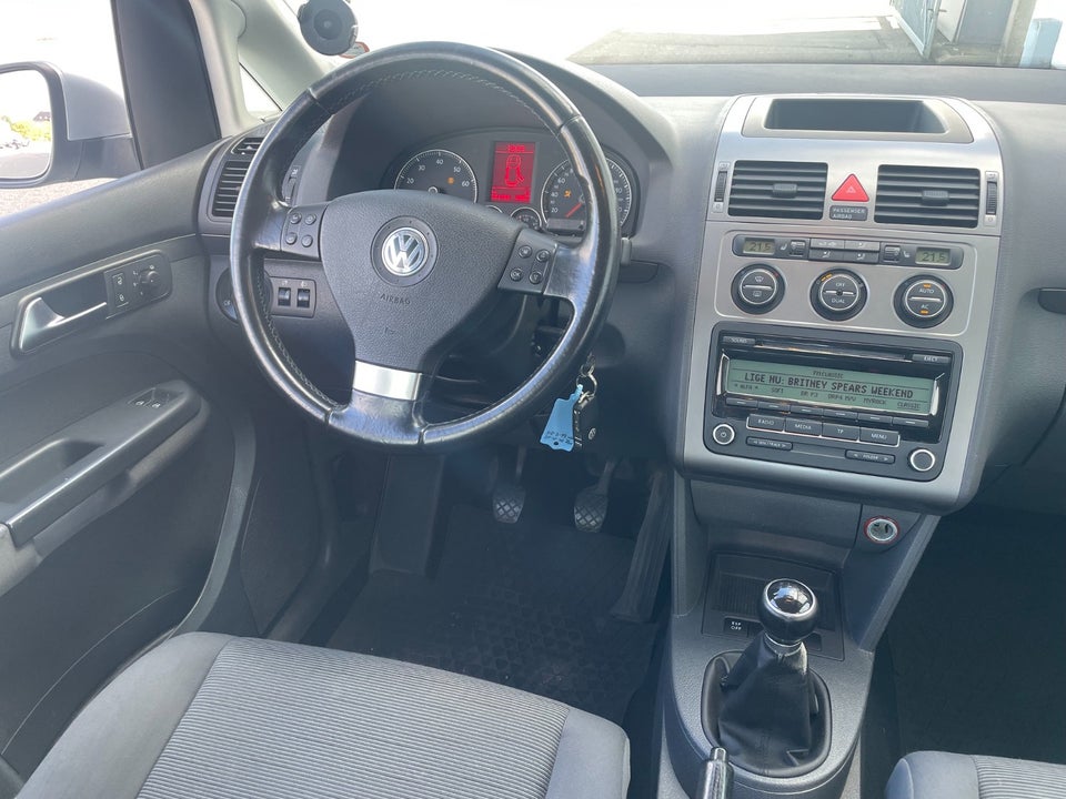 VW Touran 1,4 TSi 140 Conceptline Van 5d