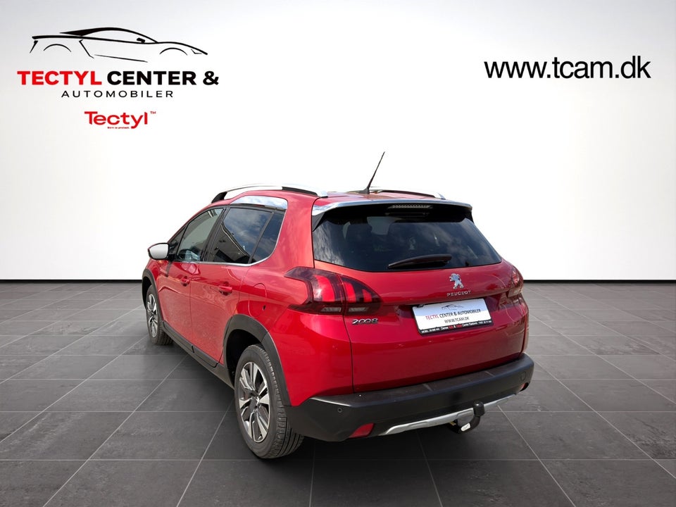 Peugeot 2008 1,2 e-THP 110 Allure Sky 5d