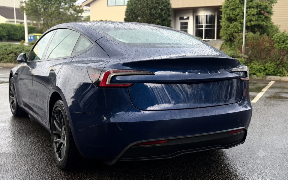Tesla Model 3 RWD 4d