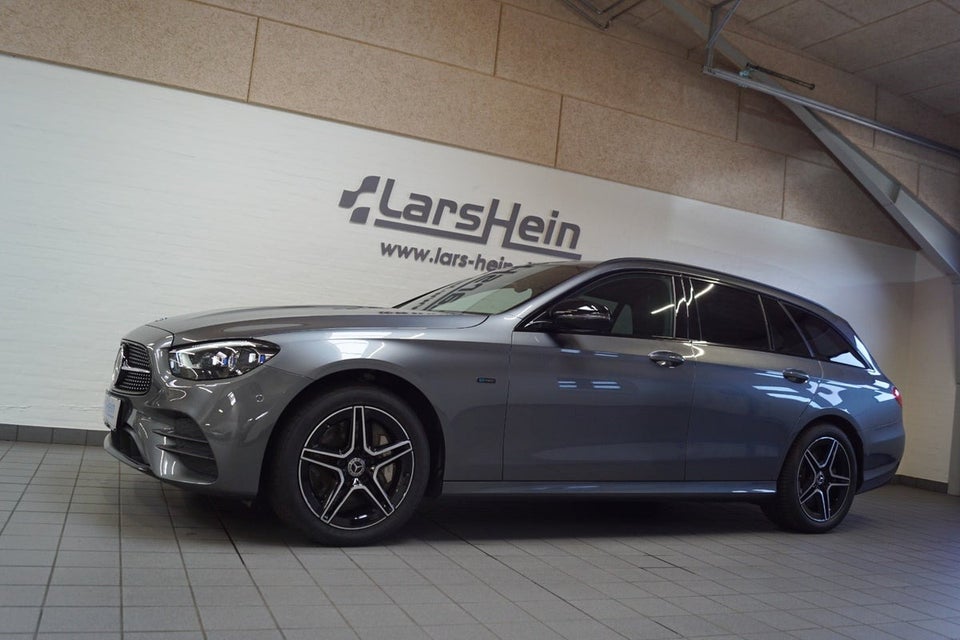 Mercedes E300 de 2,0 AMG Line stc. aut. 5d