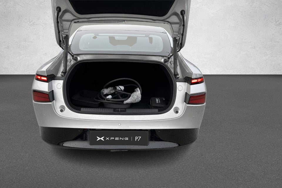 Xpeng P7 Performance 4d