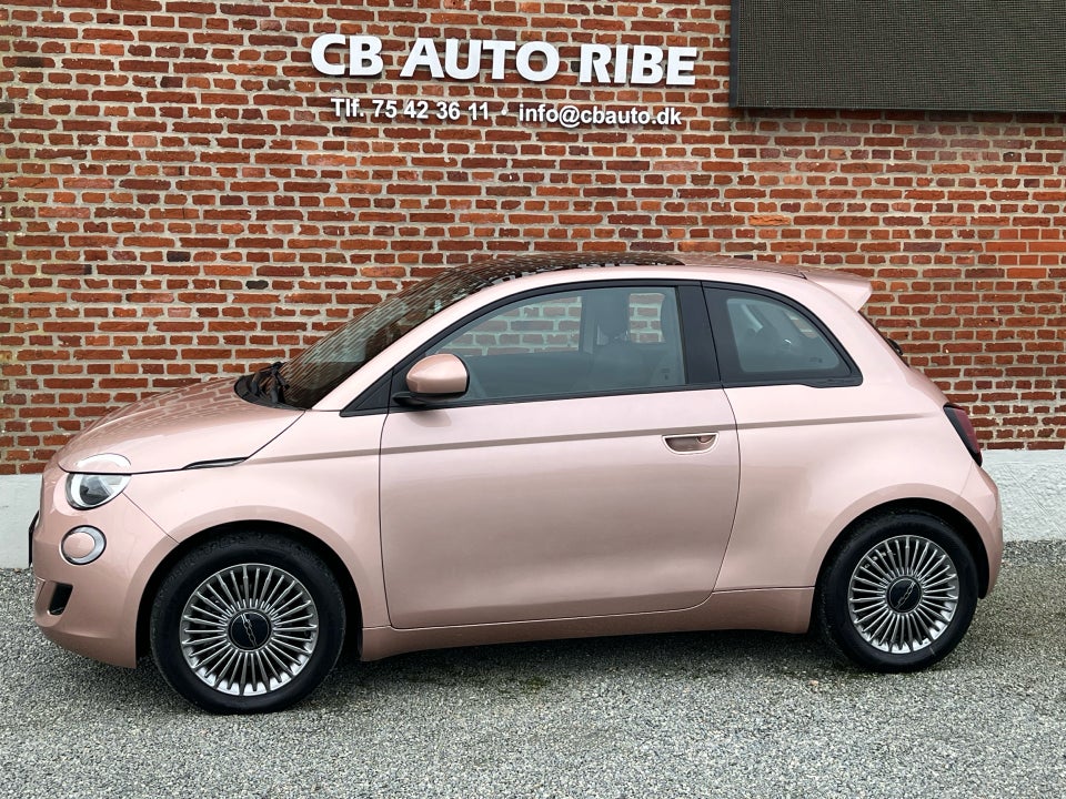 Fiat 500e 42 Icon Sky 3d