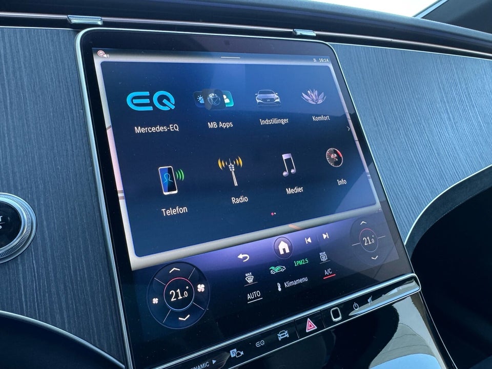 Mercedes EQE300 AMG Line 4d