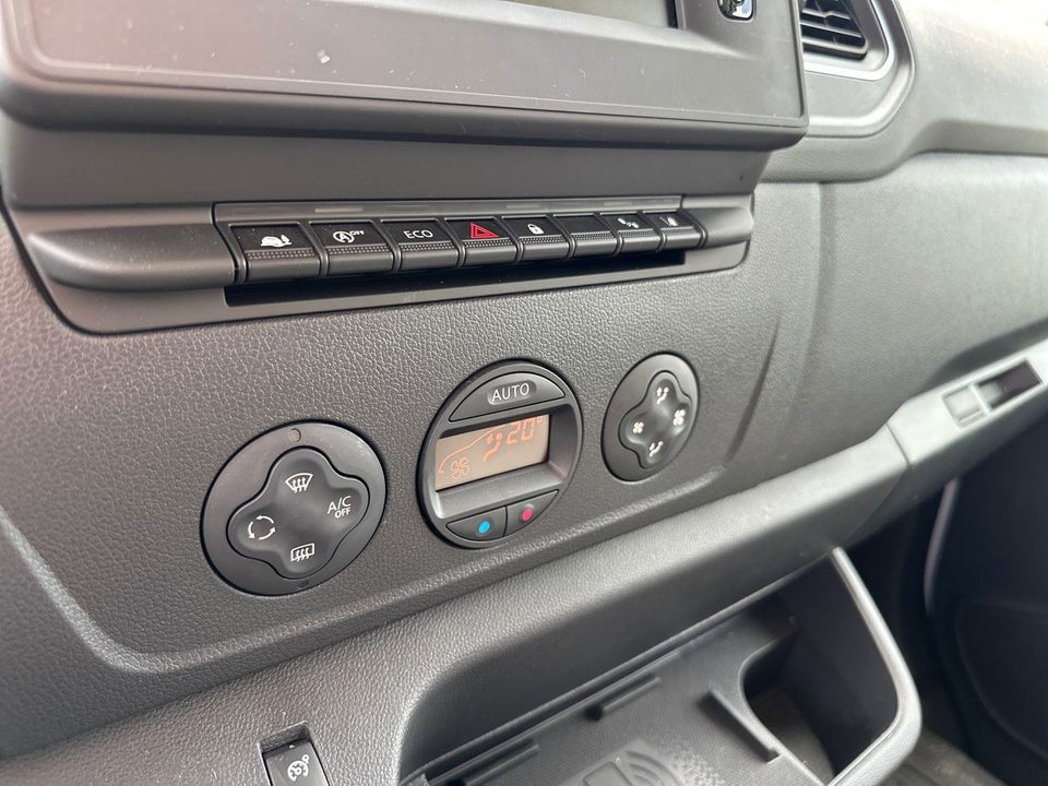 Nissan Interstar 2,3 dCi 150 L2H2 Tekna Van