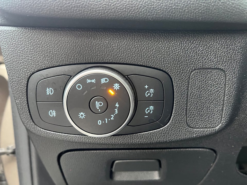 Ford Focus 1,0 EcoBoost Titanium stc. 5d