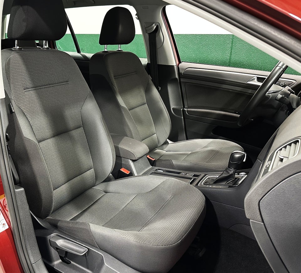 VW Golf VII 2,0 TDi 150 Comfortline Variant DSG 5d