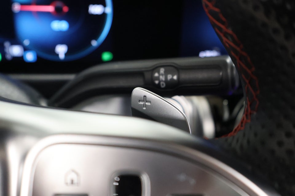 Mercedes EQB300 AMG Line 4Matic 5d