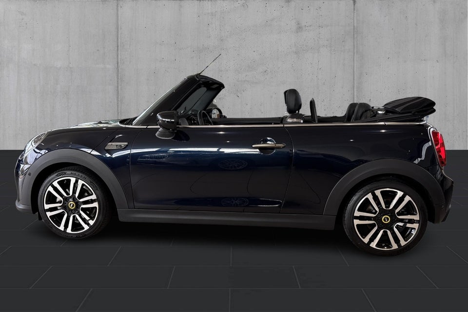 MINI Cooper SE Cabriolet 2d