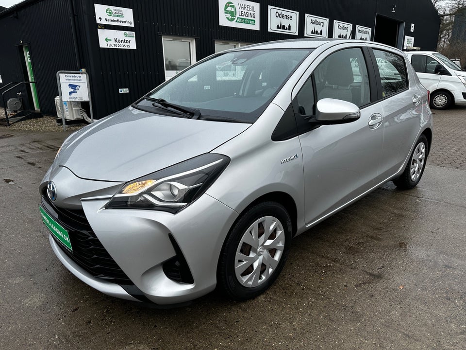Toyota Yaris 1,5 Hybrid CHIC e-CVT Van 5d