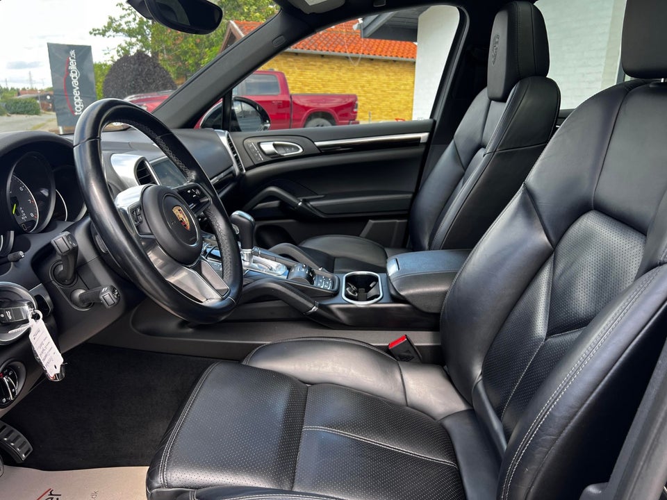 Porsche Cayenne S 3,0 E-Hybrid Platinum Tiptr. 5d