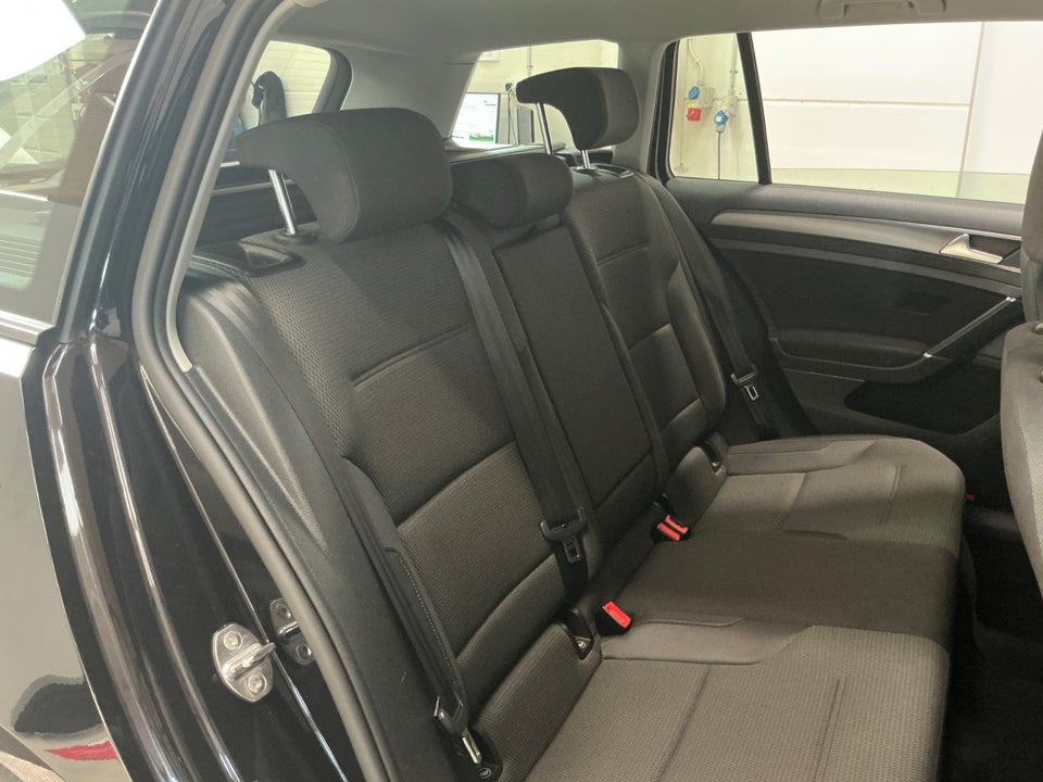 VW Golf VII 1,4 TSi 125 Comfortline Variant 5d