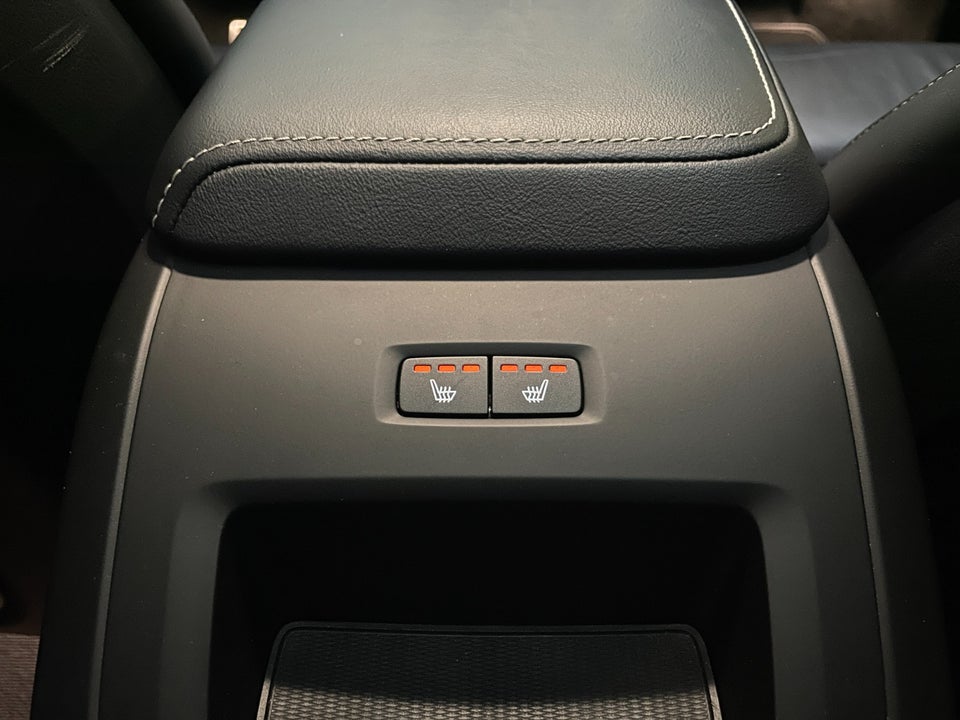 Volvo XC60 2,0 T6 ReCharge R-Design aut. AWD 5d