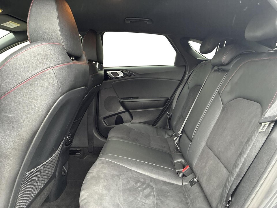 Kia ProCeed 1,6 T-GDi GT DCT 5d