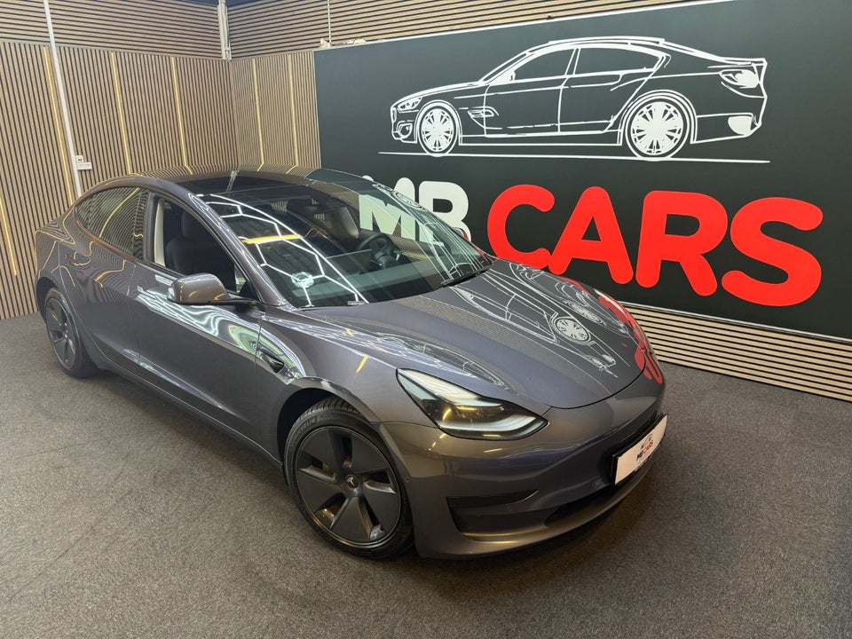 Tesla Model 3 Standard Range+ RWD 4d