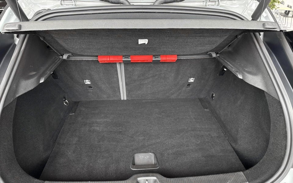 Volvo EX30 Extended Range Plus 5d