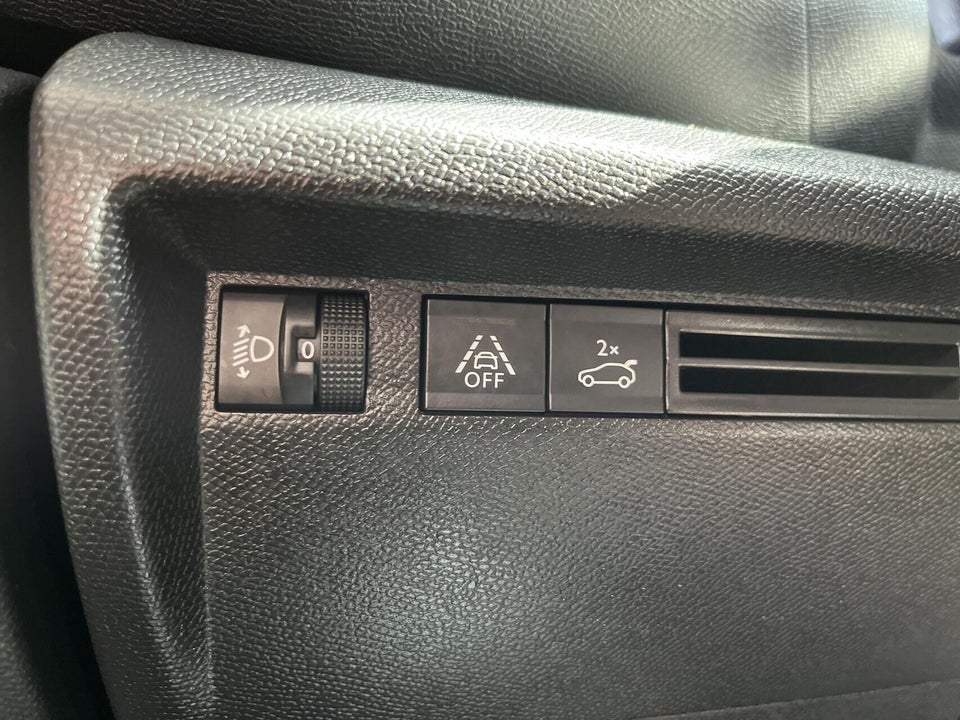 Citroën ë-C4 X 50 Concorde 4d