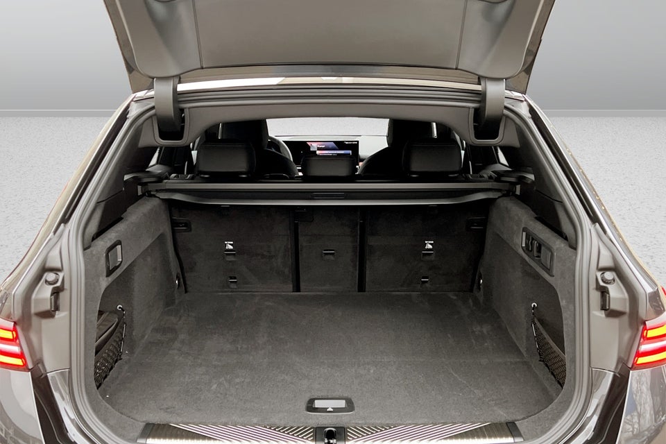 BMW i5 eDrive40 M-Sport 4d