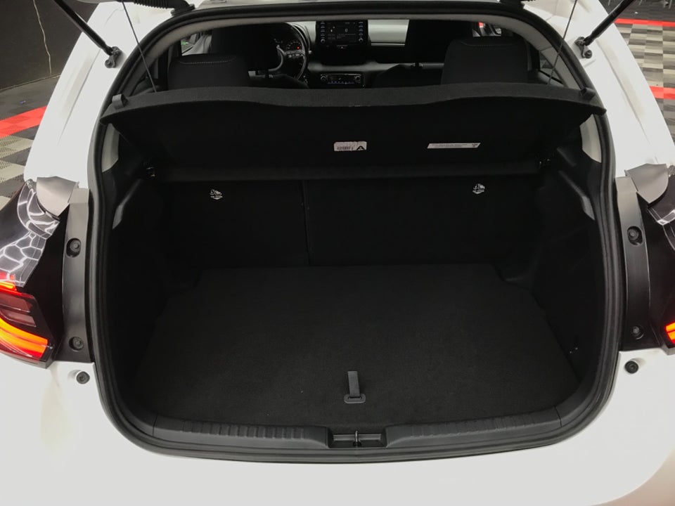 Toyota Yaris 1,5 Hybrid H3 Vision e-CVT 5d