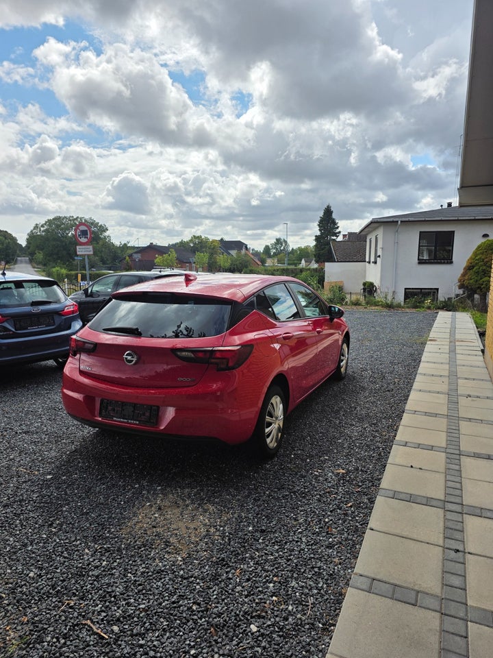 Opel Astra 1,0 T 105 Enjoy 5d
