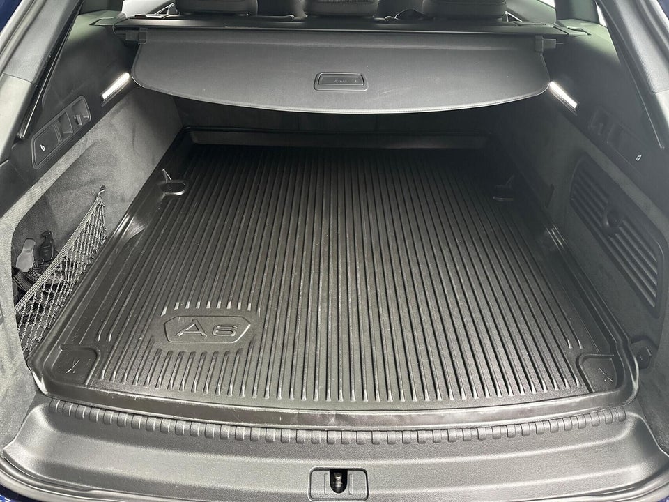 Audi A6 55 TFSi e Sport quattro S-tr. 4d