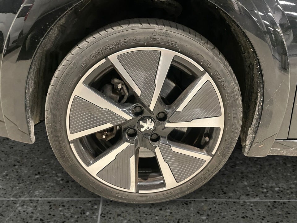 Peugeot e-208 50 GT Pack 5d