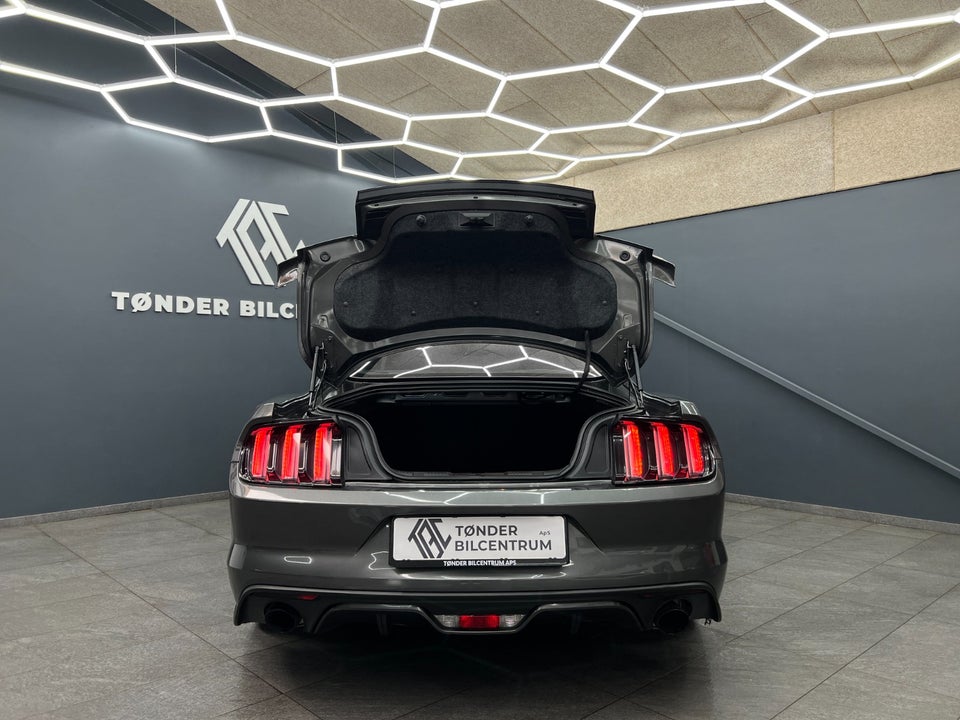 Ford Mustang 2,3 EcoBoost Fastback 2d