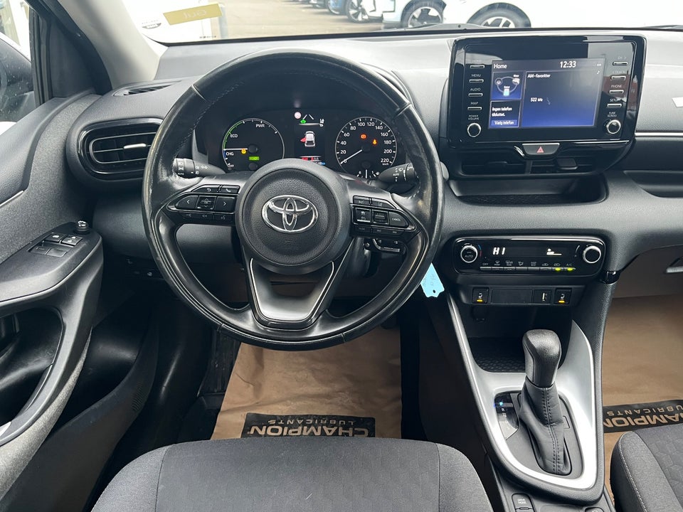 Toyota Yaris 1,5 Hybrid H3 e-CVT 5d