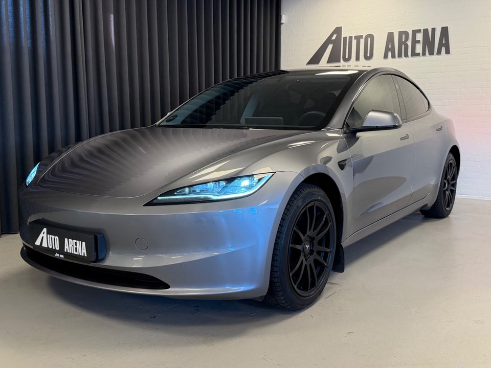 Tesla Model 3 RWD 4d