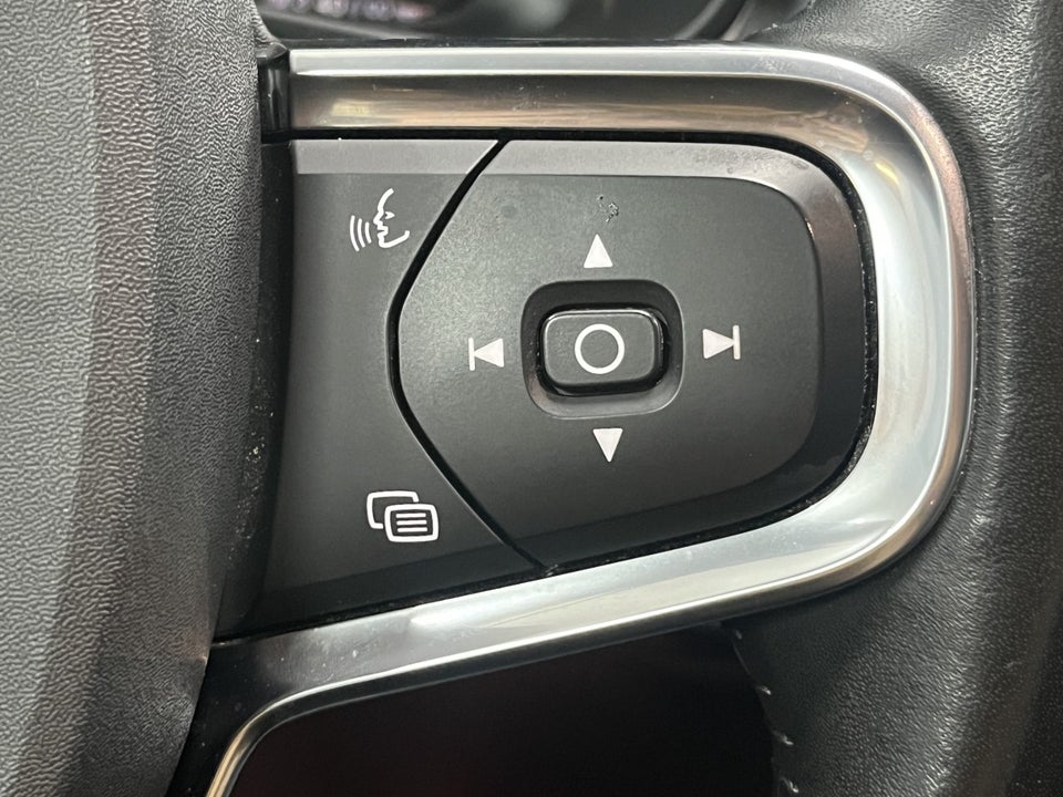 Volvo XC40 1,5 T5 ReCharge Inscription aut. 5d