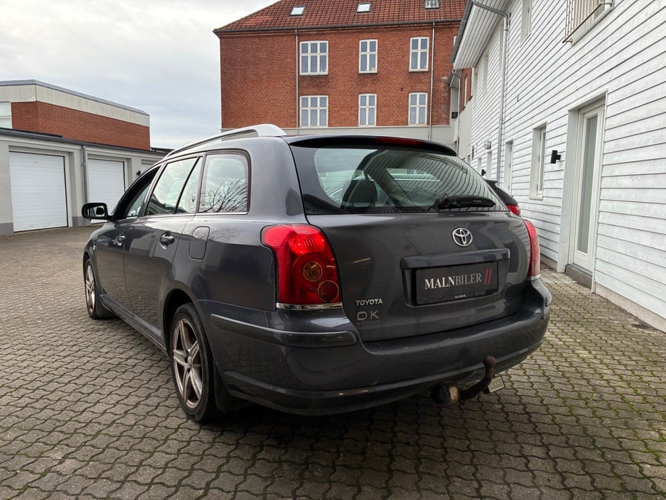 Toyota Avensis 1,8 VVT-i Sol stc. 5d