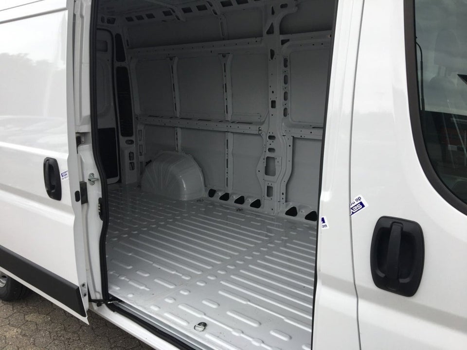 Citroën Jumper 33 2,2 BlueHDi 140 L3H2 FlexLine