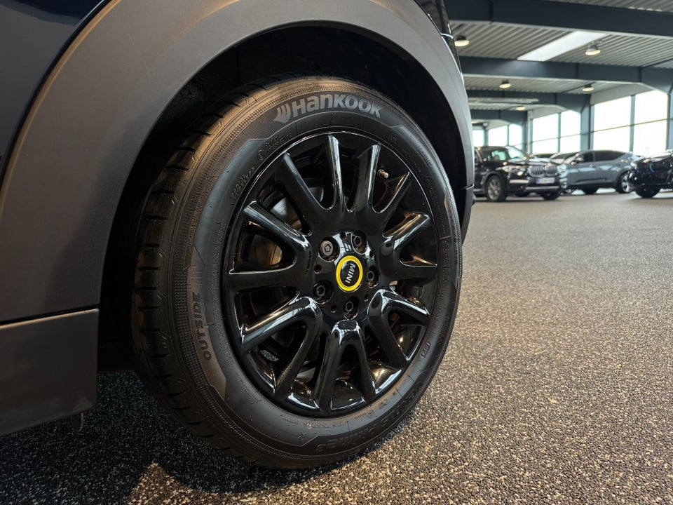 MINI Cooper SE Yours Trim 3d