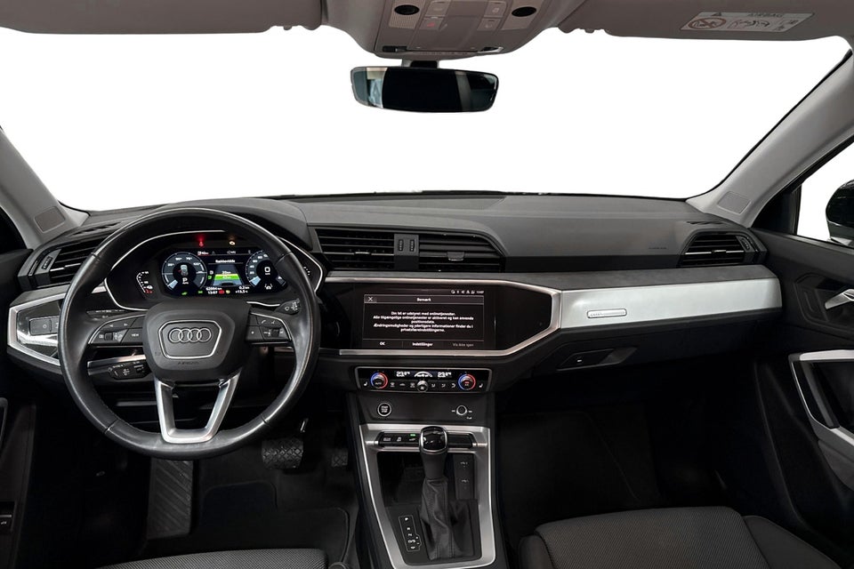 Audi Q3 45 TFSi e Attitude plus S-tr. 5d