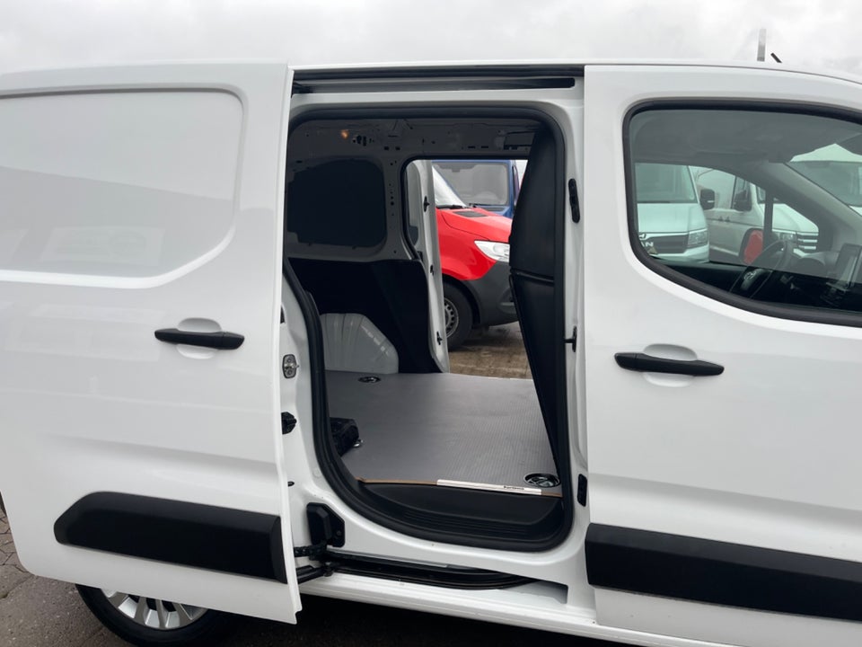 Toyota ProAce City 1,5 D 130 Medium Comfort aut. 6d