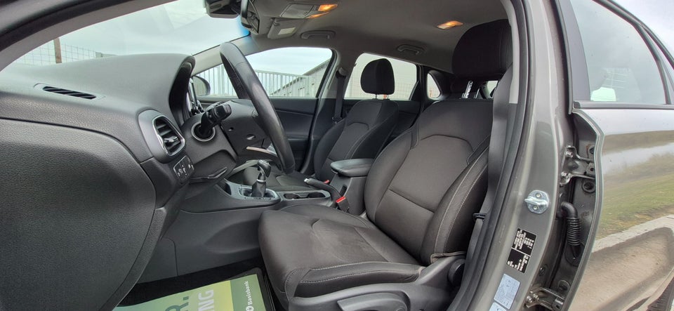 Hyundai i30 1,6 CRDi 115 Advanced 5d