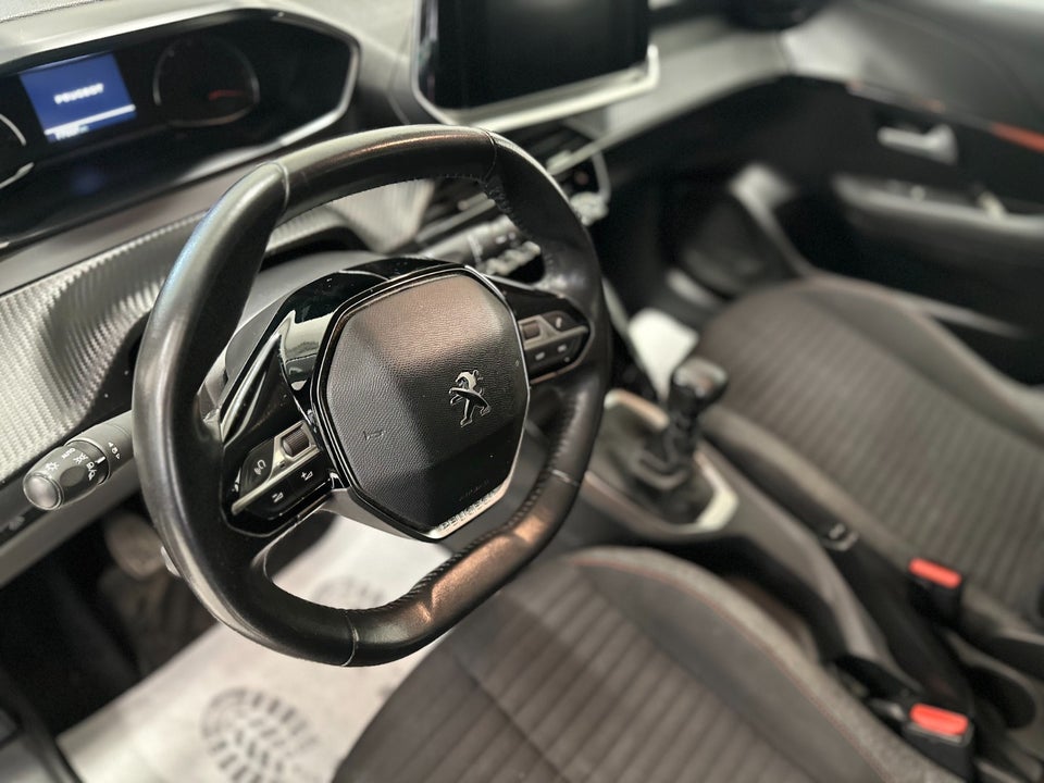 Peugeot 208 1,2 PureTech 100 Active 5d