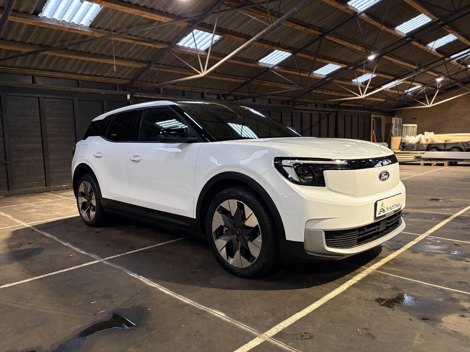 Ford Explorer 77 Premium Extended Range 5d