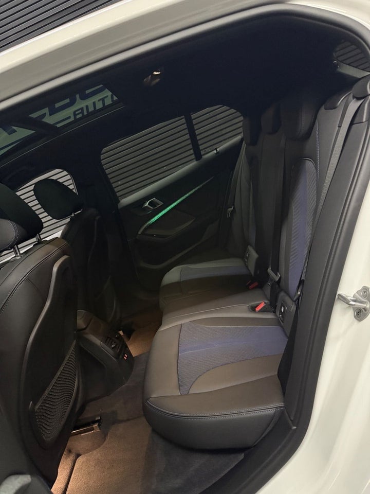 BMW M135i 2,0 Connected xDrive aut. 5d