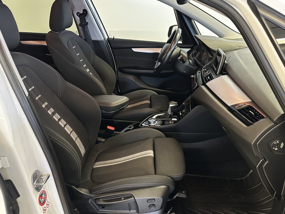 BMW 220i 2,0 Active Tourer Advantage aut. 5d