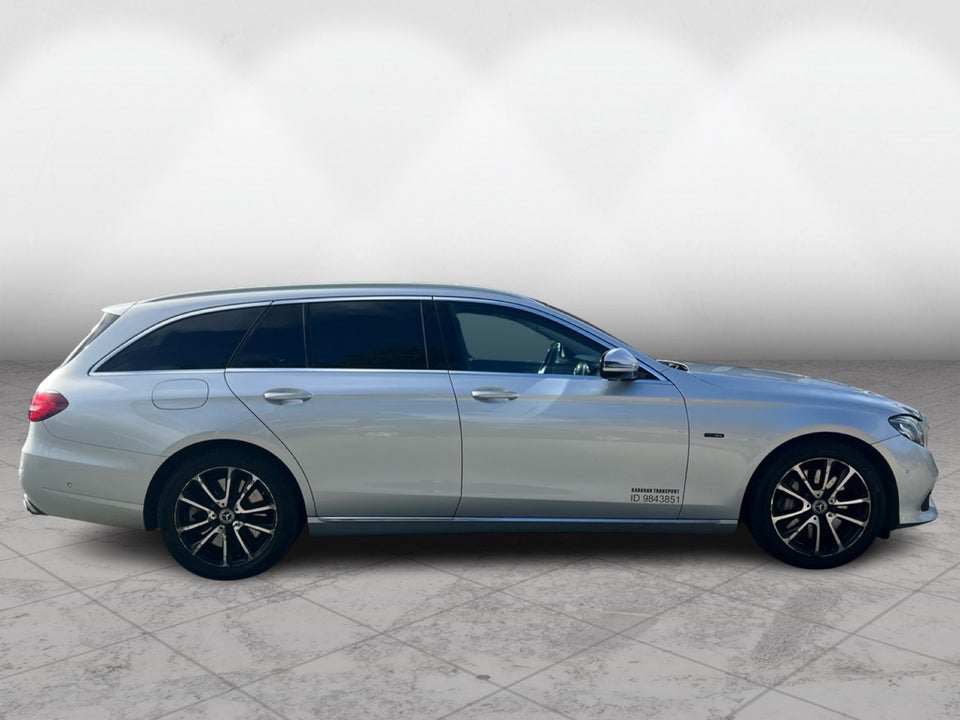 Mercedes E300 de 2,0 Avantgarde stc. aut. 5d