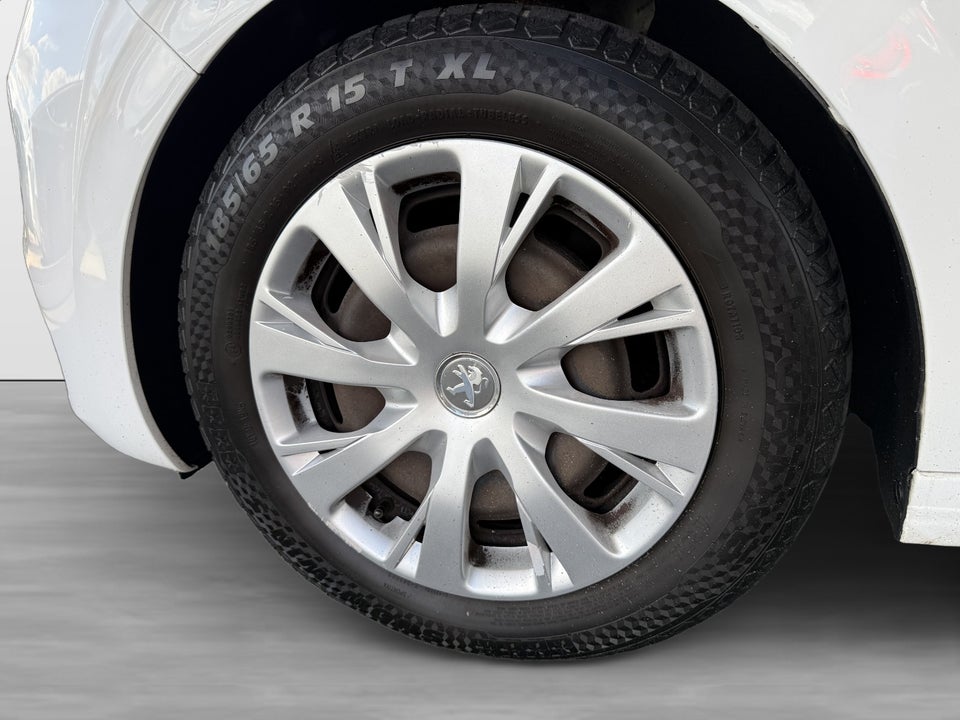 Peugeot 208 1,6 BlueHDi 100 Active 5d
