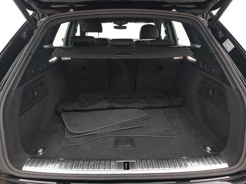 Audi e-tron 55 quattro 5d